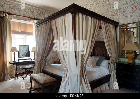 Himmelbett im Carlton Towers in Yorkshire. Stockfoto