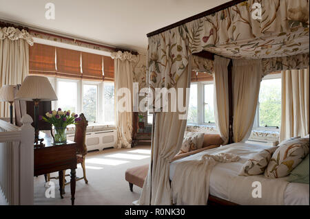 Himmelbett im Carlton Towers in Yorkshire. Stockfoto