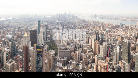 Süden Blick vom Empire State Building in Manhattan, New York City, Vereinigte Staaten von Amerika. Uns, U.S.A, Stockfoto