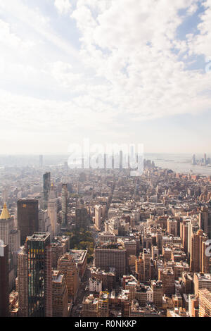 Süden Blick vom Empire State Building in Manhattan, New York City, Vereinigte Staaten von Amerika. Uns, U.S.A, Stockfoto