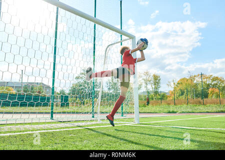 Torwart Fang Ball Stockfoto