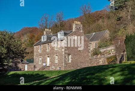 Robert Owen's House in New Lanark Mühlen Weltkulturerbe durch den Fluss Clyde in Lanark Lanarkshire Schottland Großbritannien Stockfoto