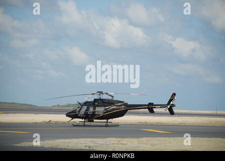 Istanbul, Türkei - 20 September 2018: genel der Luftfahrt auf die Firma Bell 407 Hubschrauber (TC-Hln) auf dem Boden am neuen Flughafen Istanbul vor Stockfoto