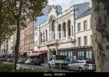 Paris, Frankreich, 6. Oktober 2018: die Fassade des Theaters das Trianon, einem Pariser Theater im 18. arrondissement von Paris, neben dem Montma Stockfoto