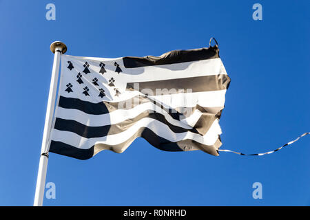 Flagge Bretagne (Bretagne), die sog. Gwenn-ha-du, was bedeutet, Weiß und Schwarz in Breton Stockfoto