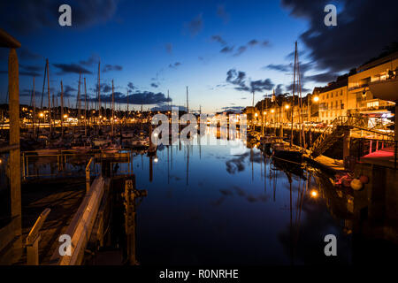 Étables-sur-Mer, Frankreich, einer Hafenstadt an der Küste der Bretagne Stockfoto