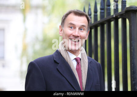 Jeremy Hunt, Außenminister gesehen in Downing Street für die wöchentliche Kabinett anreisen, Treffen. Stockfoto