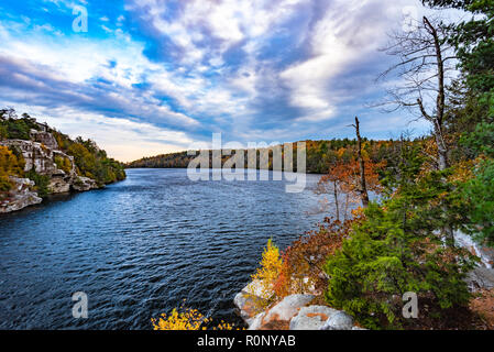 Herbst auf dem Lake Minnewaska State Park, New York Stockfoto