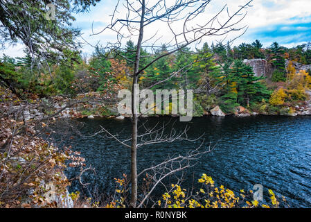 Herbst auf dem Lake Minnewaska State Park, New York Stockfoto