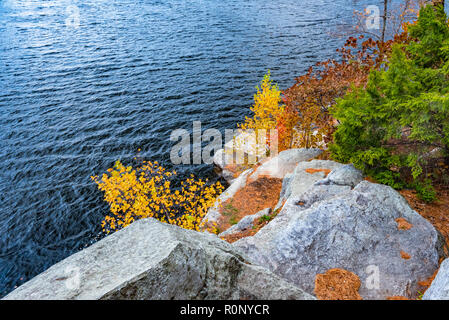 Herbst auf dem Lake Minnewaska State Park, New York Stockfoto