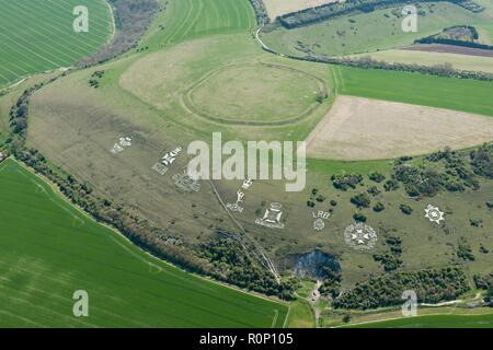 Chalk militärische Abzeichen und Chisenbury Camp univallate hillfort, Fovant, Wiltshire, 2015. Schöpfer: Historisches England Fotograf. Stockfoto