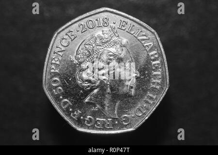 Ein 2018 Royal Mint Paddington Bear 50 Pence Münze. Stockfoto