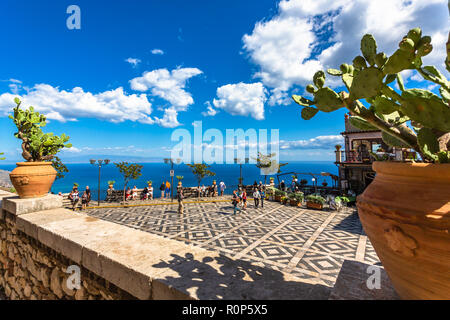 Castelmola, Italien - 27 September 2018: Details der kleine Ort Castelmola, Sizilien, Italien. Stockfoto