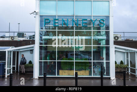 Penneys Logo auf der pennys Store Front in Cork Irland Stockfoto