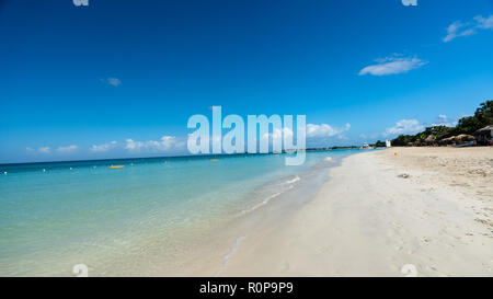 Sandstrand in der Karibik Stockfoto