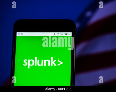 Splunk Inc. Logo auf dem Smartphone angezeigt. Splunk Inc. ist ein US-amerikanisches multinationales Unternehmen, die Software für die Suche, Überwachung und Analyse von Computer-generierten Big Data, über eine Web-Oberfläche. Stockfoto