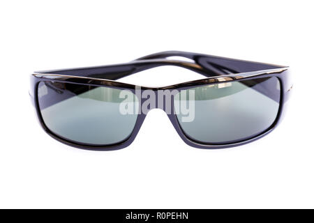 Schwarze Sonnenbrille isoliert auf weißem Hintergrund. Stockfoto