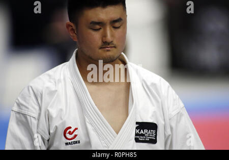 Madrid, Madrid, Spanien. 6 Nov, 2018. Cheng Tsz Mann Chri von Hong Kong China in Aktion während der Herren Karate Kata Wettbewerb des 24. Karate Weltmeisterschaften am WiZink Center sport Halle in Madrid gesehen. Credit: Manu Reino/SOPA Images/ZUMA Draht/Alamy leben Nachrichten Stockfoto