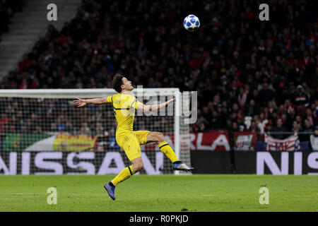 Madrid, Madrid, Spanien. 6 Nov, 2018. Borussia Dortmund ist Thomas Delaney während der UEFA Champions League Spiel zwischen Atlético de Madrid und Borussia Dortmund an Wanda Metropolitano Stadion. Credit: LEGAN S. Mace/SOPA Images/ZUMA Draht/Alamy leben Nachrichten Stockfoto