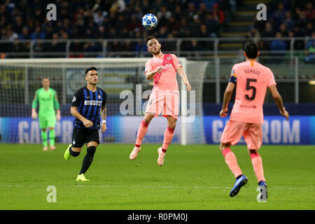 Mailand, Italien. 6. November 2018. Ivan Rakitic der FC Barcelona in der UEFA Champions League Gruppe B Spiel zwischen FC Internazionale und FC Barcelona. Credit: Marco Canoniero/Alamy leben Nachrichten Stockfoto