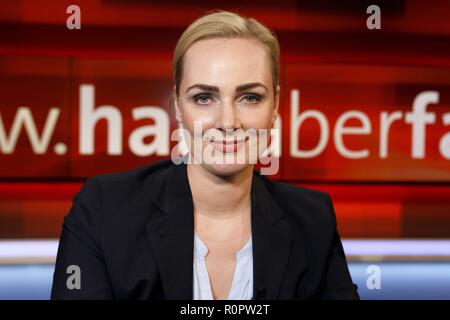 Elisabeth Wehling in der ARD-Talkshow "hart aber fair" im WDR-Fernsehstudio A. Köln, 05.11.2018 | Verwendung weltweit Stockfoto