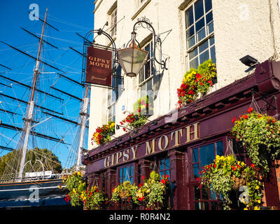 Cutty Sark Kaffee Haarschneider und Schwammspinner Pub, Greenwich Waterfront, Greenwich, London, England, UK, GB. Stockfoto