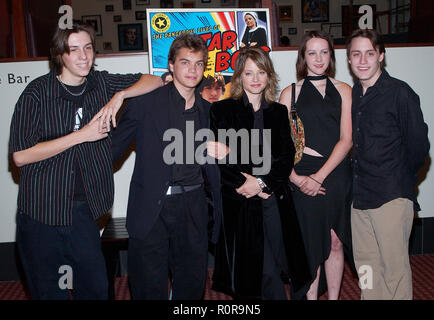 Der Cast, Jake Richardson, Emile Hirsch, Jodie Foster, Jena Malone und Kieran Culkin bei der Premiere der "gefährlichen Leben der Ministranten" posiert als Stockfoto