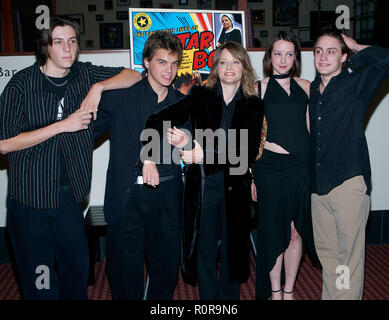 Der Cast, Jake Richardson, Emile Hirsch, Jodie Foster, Jena Malone und Kieran Culkin bei der Premiere der "gefährlichen Leben der Ministranten" posiert als Stockfoto