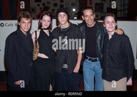 Der Cast, Emile Hirsch, Jena Malone, Jake Richardson, der Animator Todd McFarlane und Kieran Culkin posiert bei der Premiere der "gefährlichen Leben der Stockfoto