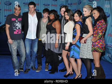 Mark Salling, Cory Monteith, Kevin McHale und Chris Colfer (von GLEE) + Jenna Ushkowitz, Naya Rivera, Dianna Agron und Lea Michele (Von GLEE) -- Stockfoto