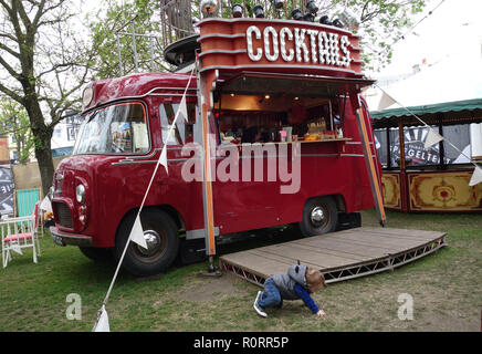 Foodtrucks am Brighton Fringe Festival, Brighton, Großbritannien Stockfoto