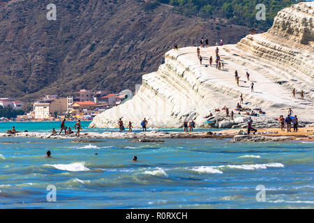Scala dei Turchi. Eine felsige Klippe an der Küste von Realmonte, in der Nähe von Porto Empedocle, Sizilien, Agrigento, Italien. Stockfoto