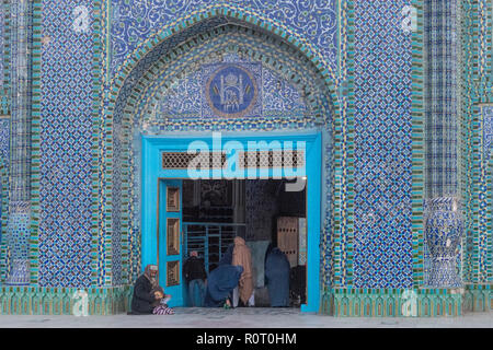 Detail der Kacheln Architektur des Heiligtums von Hazrat Ali, auch genannt die Blaue Moschee, Mazar-e-Sharif, Afghanistan Stockfoto