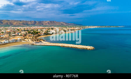 Luftaufnahme. Avola, Provinz von Syrakus, Sizilien, Italien Stockfoto