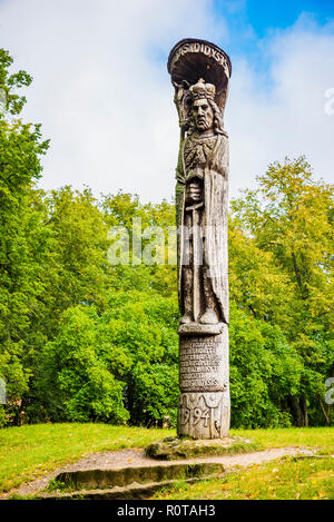 Hölzerne Statue von Vytautas der Große, Herrscher des Großfürstentums Litauen. Trakai Vilnius County, Litauen, Baltikum, Europa. Stockfoto