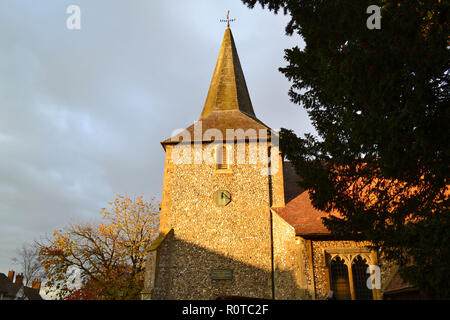 Die Marienkirche im Dorf Das Downe, Kent, England. Charles Darwin's Frau und einige seiner Kinder und andere Beziehungen werden in Kirchhof begraben Stockfoto