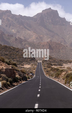 Unterwegs im Nationalpark Teide auf Teneriffa auf den Kanarischen Inseln Stockfoto