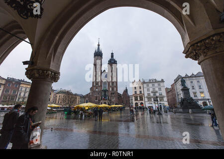 Die Marienkirche in Marktplatz in Krakau, Polen, Foto © Federico Meneghetti/Sintesi/Alamy Stock Foto Stockfoto