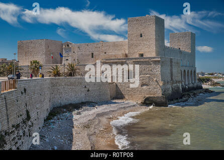 Castello Svevo, aus dem 13. Jahrhundert stammenden Schloss, Trani, Apulien, Italien Stockfoto