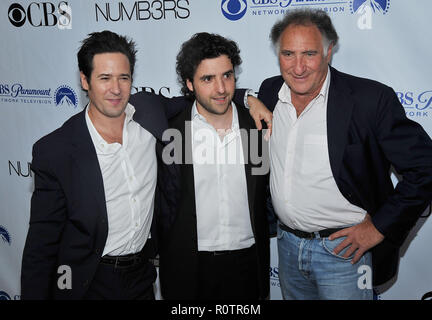 Rob Morrow, David Krumholtz, Judd Hirsch - Numb3rs Darsteller Treffen der Presse im Sunset Tower Hotel in Los Angeles. - MorrowRob Stockfoto