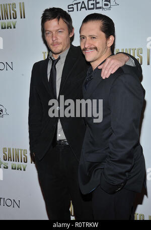 Norman Reedus und Clifton Collins Jr - Boondock Saints II Premiere Arclight Theater in Los Angeles. - ReedusNorman Co Stockfoto