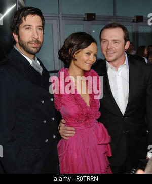 David Schwimmer, Thandie Newton, Simon Pegg@Run Fat Boy, Run Premiere Arclight Theater in Los Angeles. Drei Viertel - Stockfoto