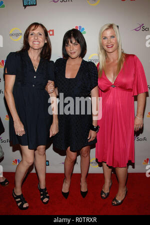 Molly Shannon, Selma Blair und Allison Sweeney-NBC-tca Summer Party 2008 im Beverly Hilton in Los Angeles in voller Länge Augenkontakt lächeln Stockfoto