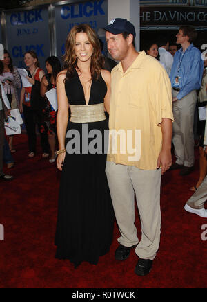 Kate Beckinsale und Adam Sandler am KLICKEN SIE AUF Premiere auf dem Westwood Village Theater in Los Angeles. 14. Juni 2006. - 0 Stockfoto