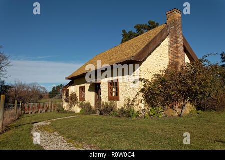 Somerset Farm Siedler Cottage, dickwandige sod-Haus, in den Moutere, Neuseeland Stockfoto