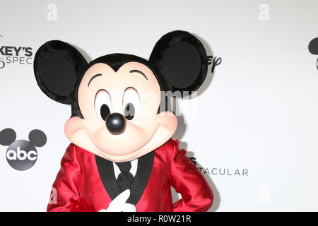 Mickey's 90th Spektakuläre Taping im Shrine Auditorium am 6. Oktober 2018 in Los Angeles, CA bietet: Mickey Mouse Wo: Los Angeles, Kalifornien, Vereinigte Staaten, wenn: 06 Okt 2018 Credit: Nicky Nelson/WENN.com Stockfoto