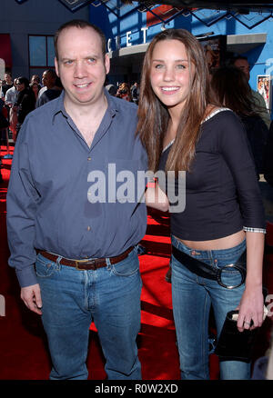 Paul Giamatti und Amanda Bynes posiert bei der Premiere von Big Fat Liar an der Universal City Walk Theater in Los Angeles. Februar 2, 2002. - Stockfoto