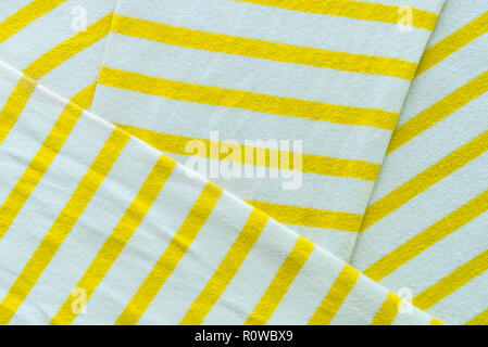 Zusammenfassung Hintergrund von weißen und gelben Stoff Textur. Stockfoto