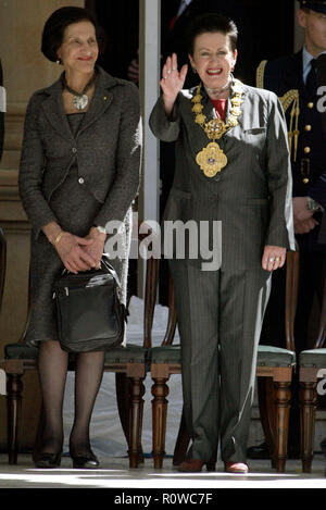 Marie Bashir, Generalgouverneur von Australien (links), und Clover Moore, Oberbürgermeister von Sydney. Australien begrüßt Start der Olympischen Spiele 2008 in Peking Team mit einer Parade durch die Straßen von Sydney und ein homecoming Zeremonie an Sydney Town Hall. Sydney, Australien. 15.09.08. Stockfoto