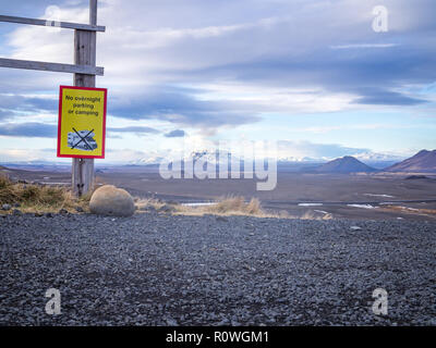 Berg Herdubreid, Island, Blick aus der Ferne Stockfoto